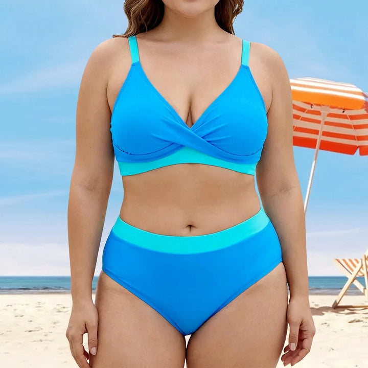 Sarena | Your tummy-shaping bikini set with a stylish V-neck