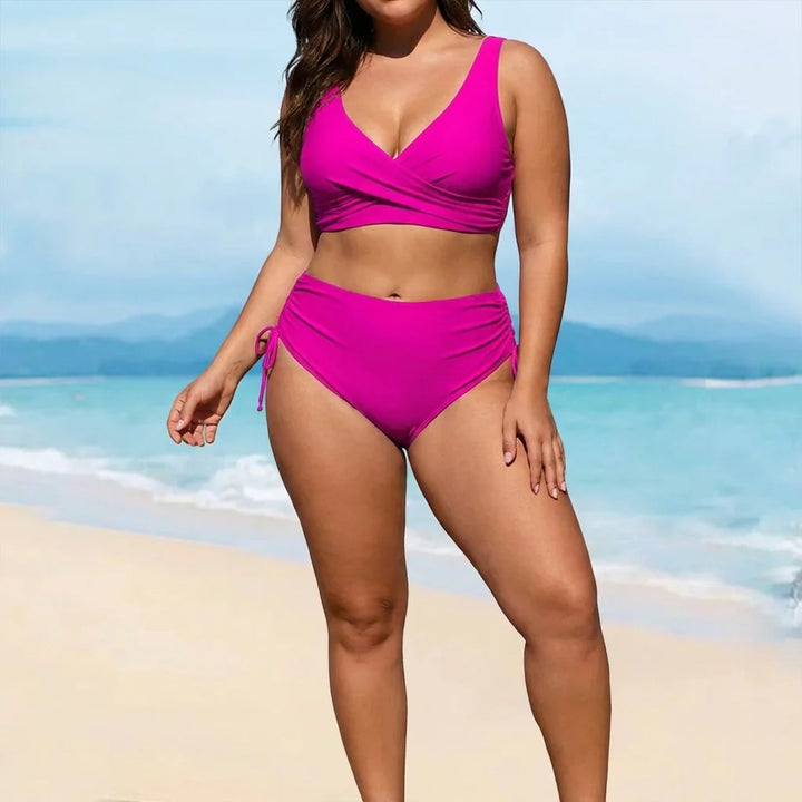 Sarena | Your tummy-shaping bikini set with a stylish V-neck