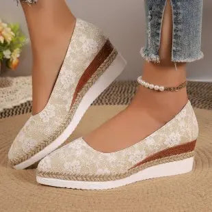 Isla - Pointed Toe Platform Slip-On Shoes