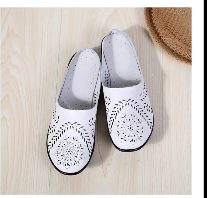 Elisa - Breathable Slip-On Comfort Clogs