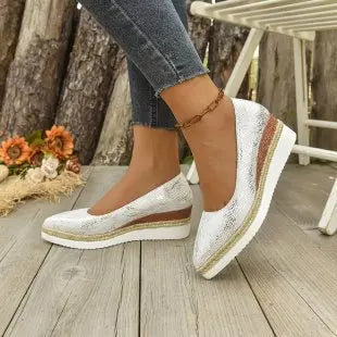 Isla - Pointed Toe Platform Slip-On Shoes