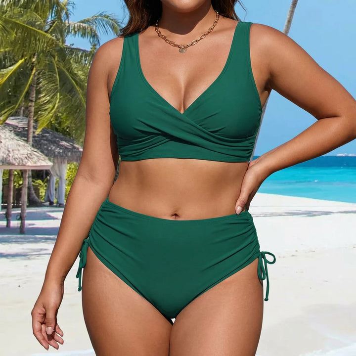 Sarena | Your tummy-shaping bikini set with a stylish V-neck