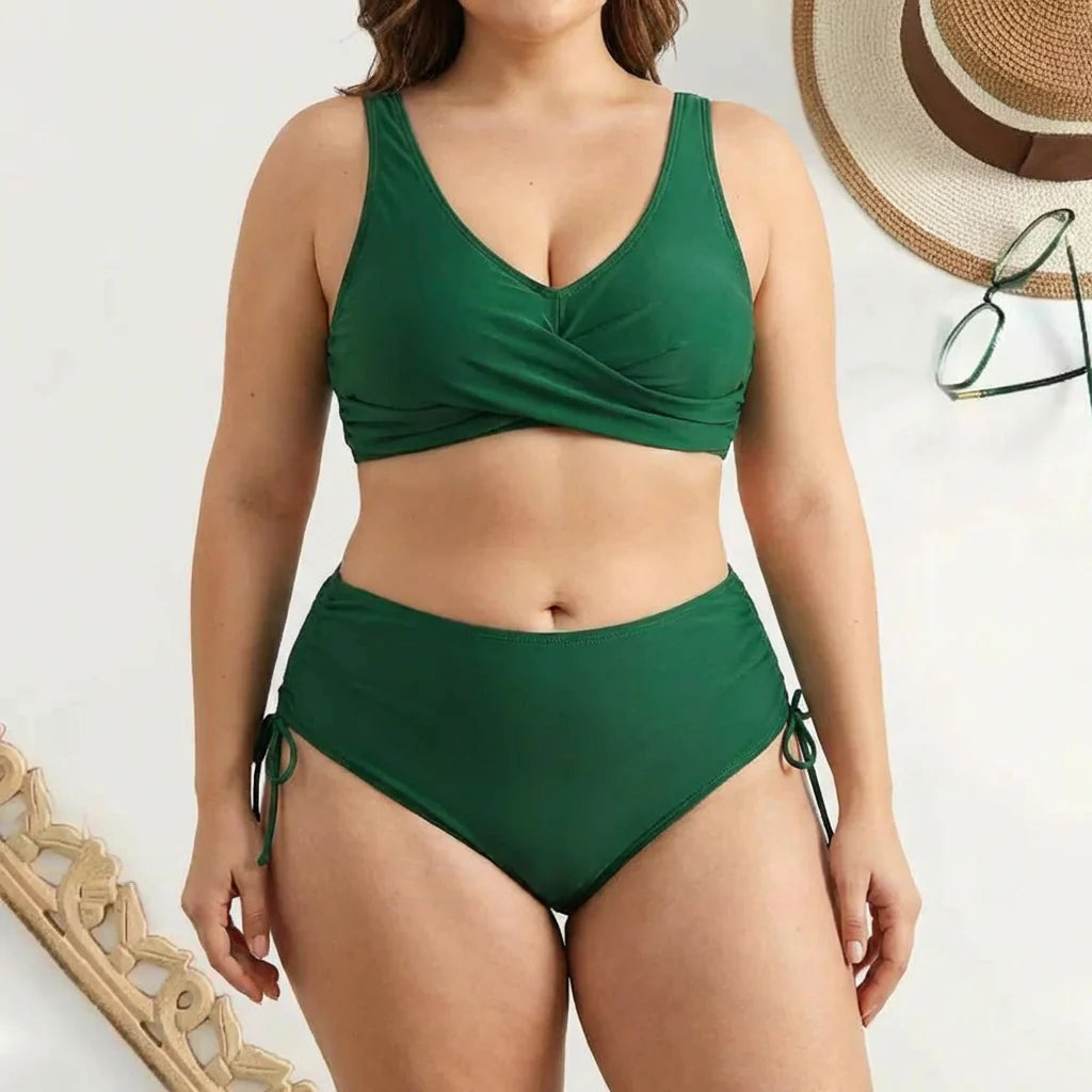 Sarena | Your tummy-shaping bikini set with a stylish V-neck
