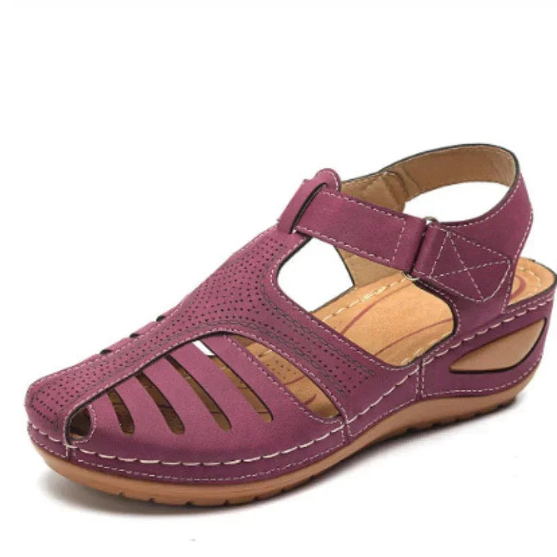 Amelia - Closed-Toe Comfort Strap Sandals