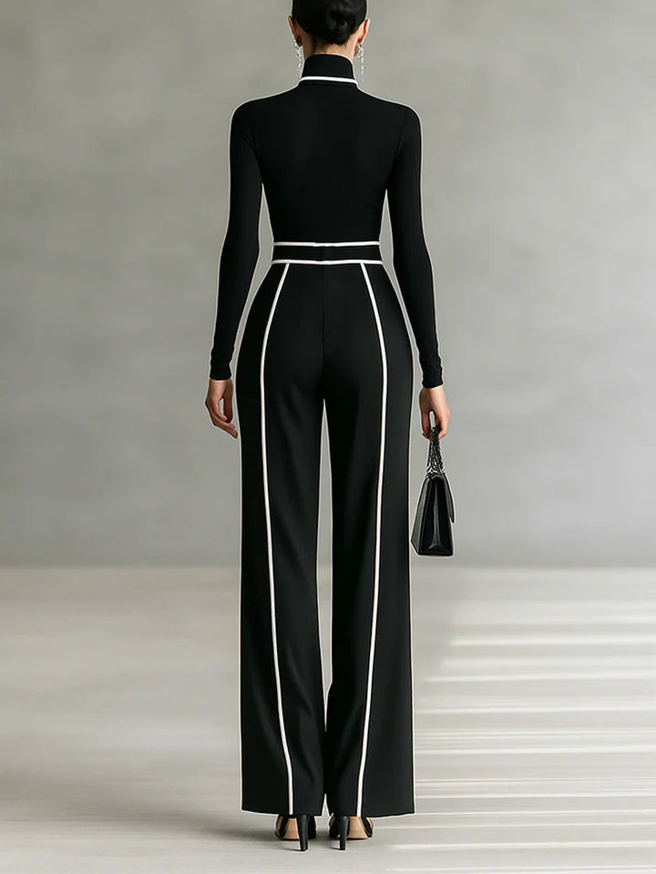 Vera - Elegant set with contrast detail