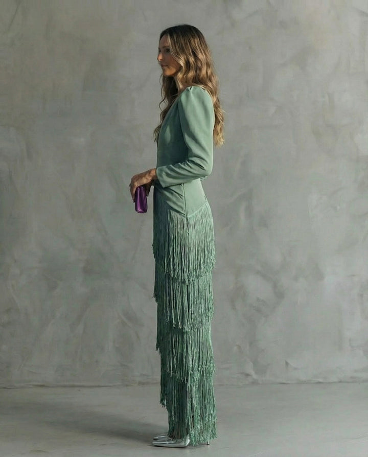Clara · Elegant dress with fringe sleeves