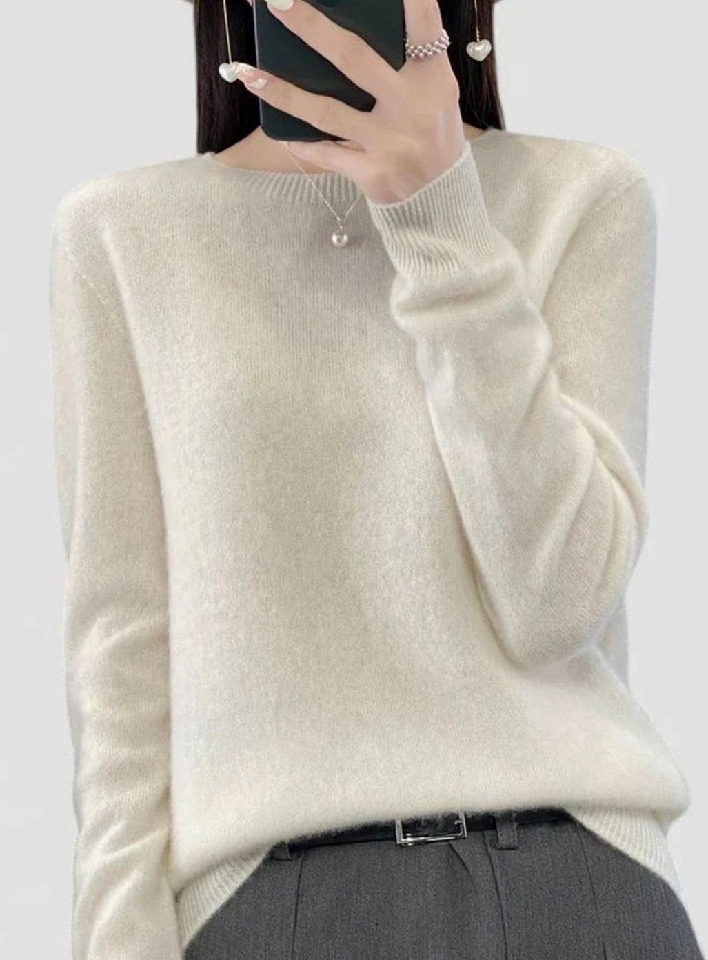 Men's Relaxed-Fit Crew-Neck Comfortable Sweater - White