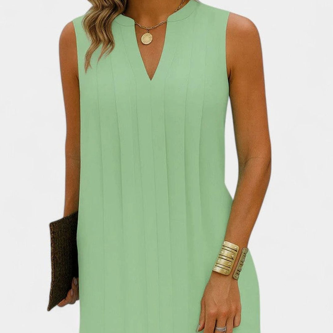 Women's Flattering Dress Sleeveless V-Neck Pleated Knee-Length Shift - Green
