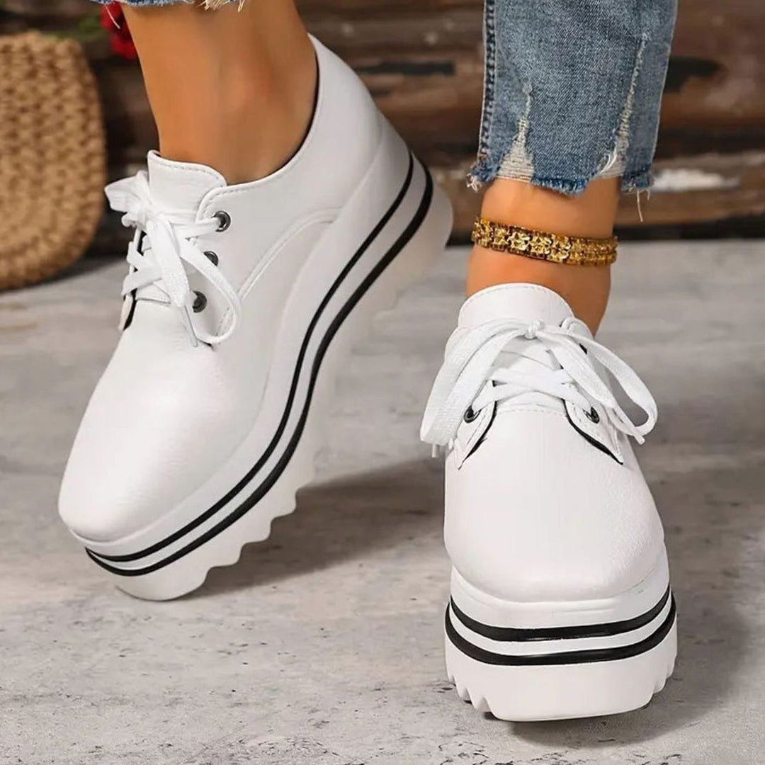 Women's Lace-Up Flatform Oxford Platform Sneakers