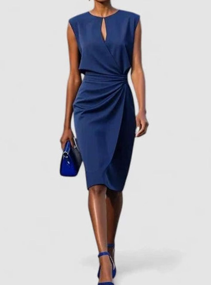 Women's Solid Color Dress Sleeveless Ruched Keyhole Midi Sheath - Navy Blue