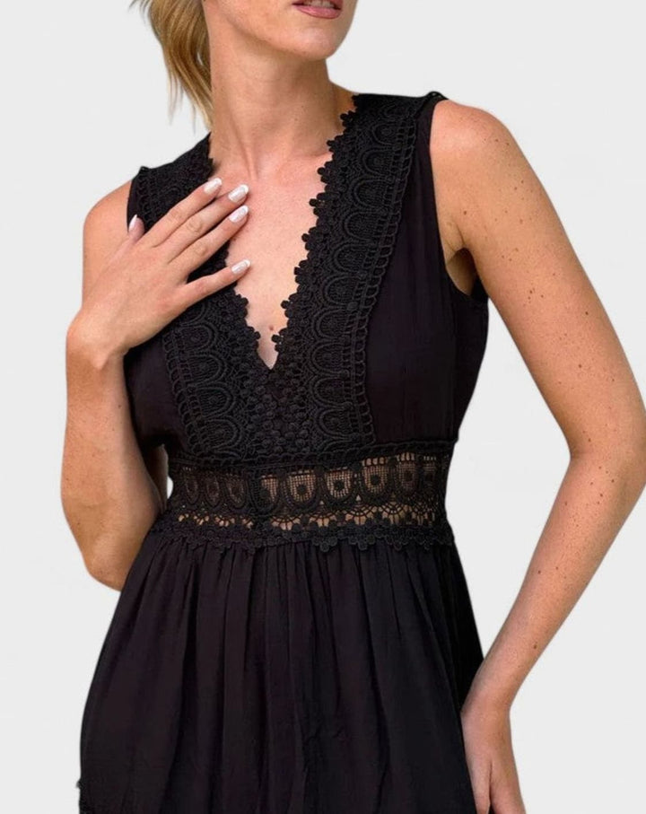 Women's V-Neck Crochet Lace Tiered Sleeveless Midi Dress - Black