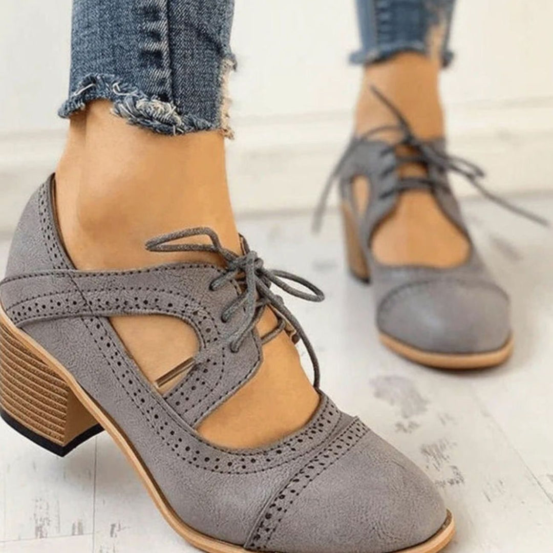 Women's Vintage Brogue Lace-Up Cutout Block-Heel Pumps