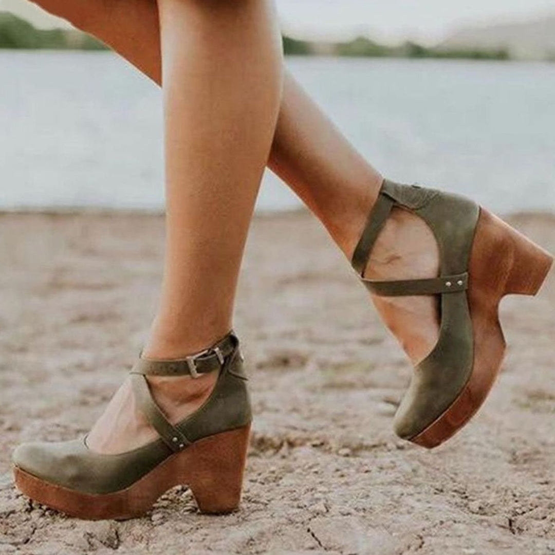 Women's Vintage Cross-Strap Block Heel Mary Jane Pumps
